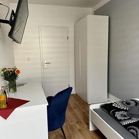 Oleee ホステル エアフルト